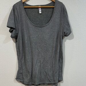 LuLaRoe Charcoal Short Sleeve Tee